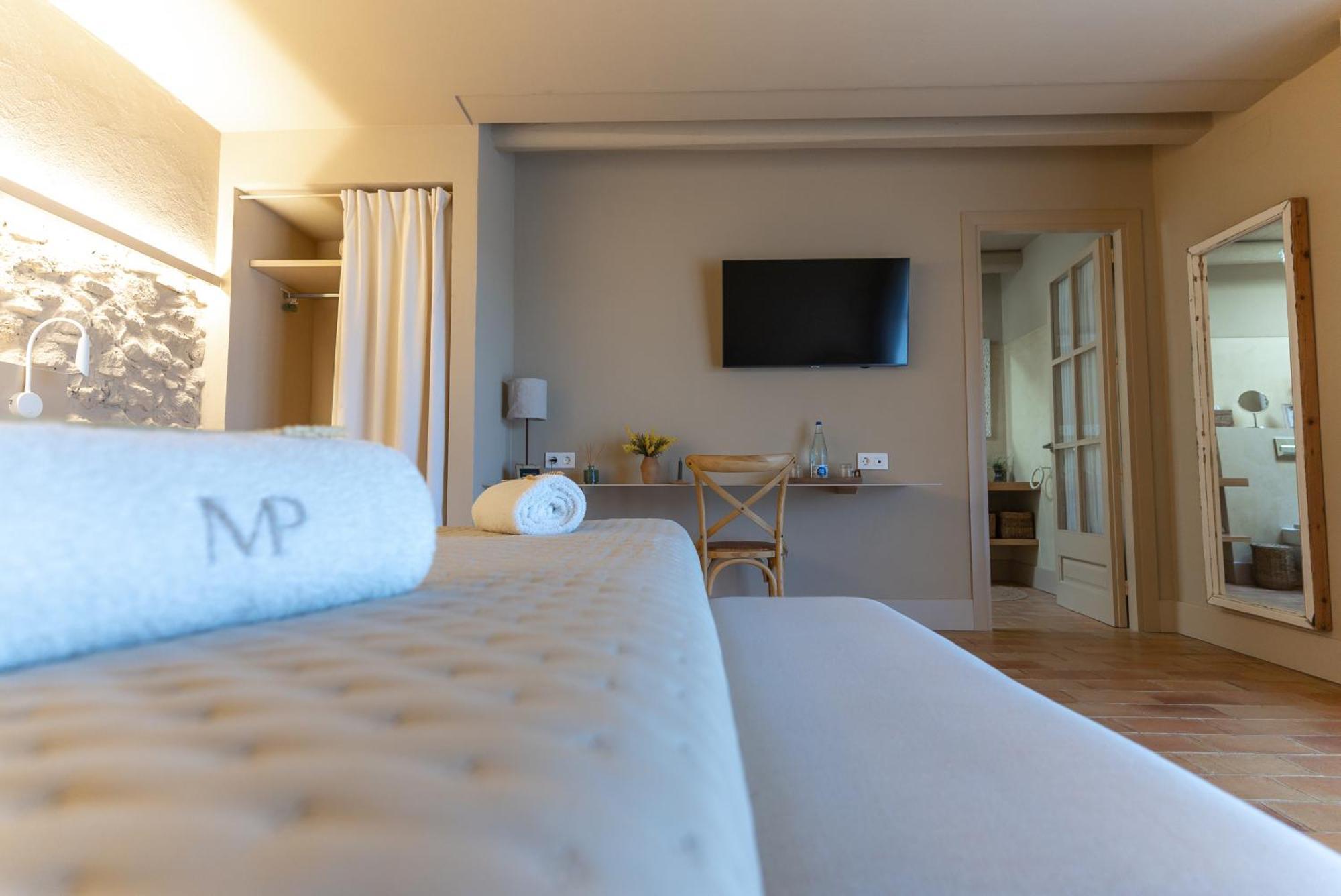 Mas Pla Bed & Breakfast *